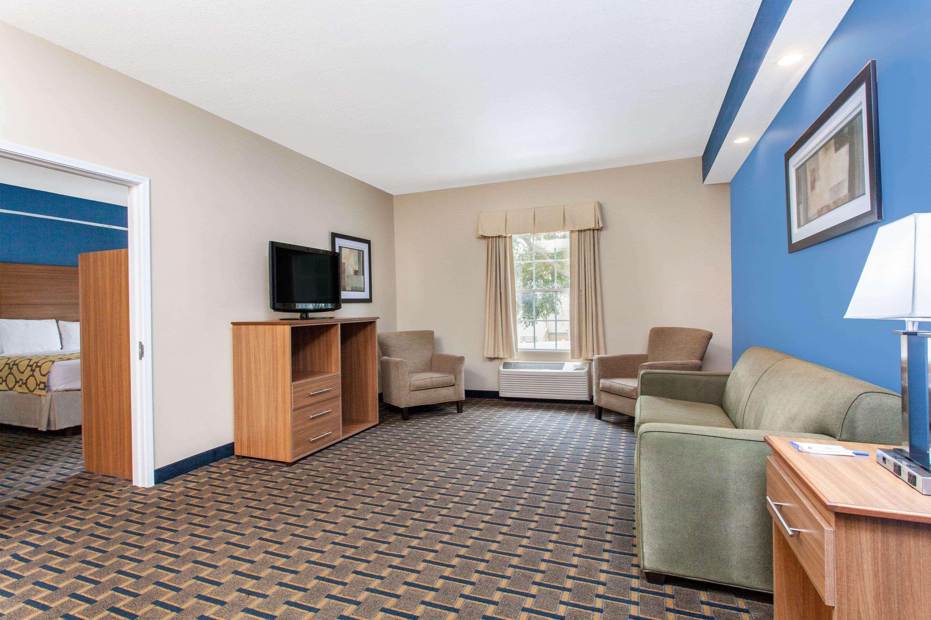 Baymont By Wyndham Jacksonville/Butler Blvd Esterno foto